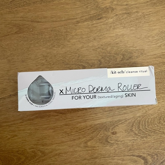 Micro Derma Facial Roller - Picture 2 of 4